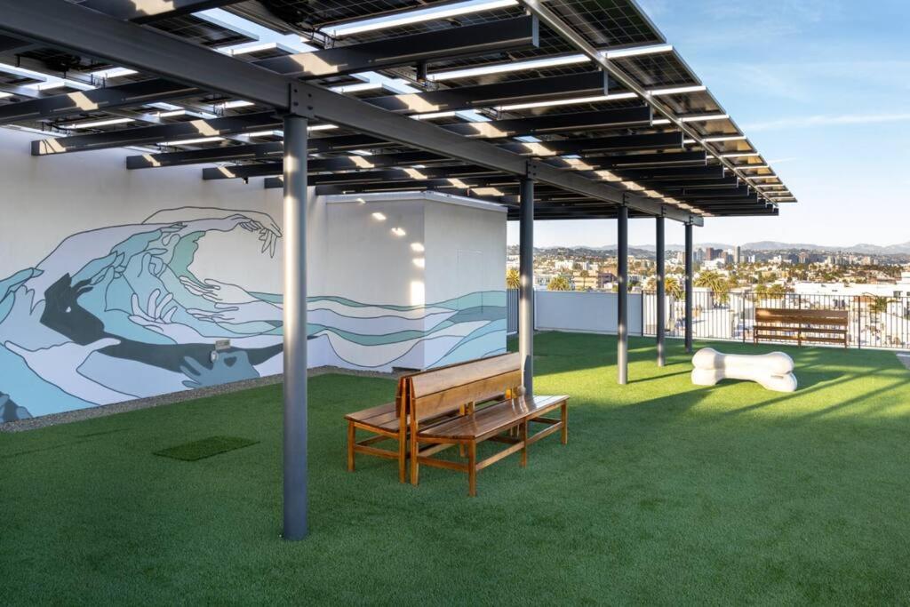 The Pearl Coast - Rooftop Pool, Gym Luxurious 2br Santa Monica Apartment *